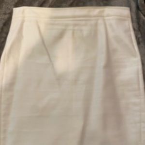 White scalloped hem skirt